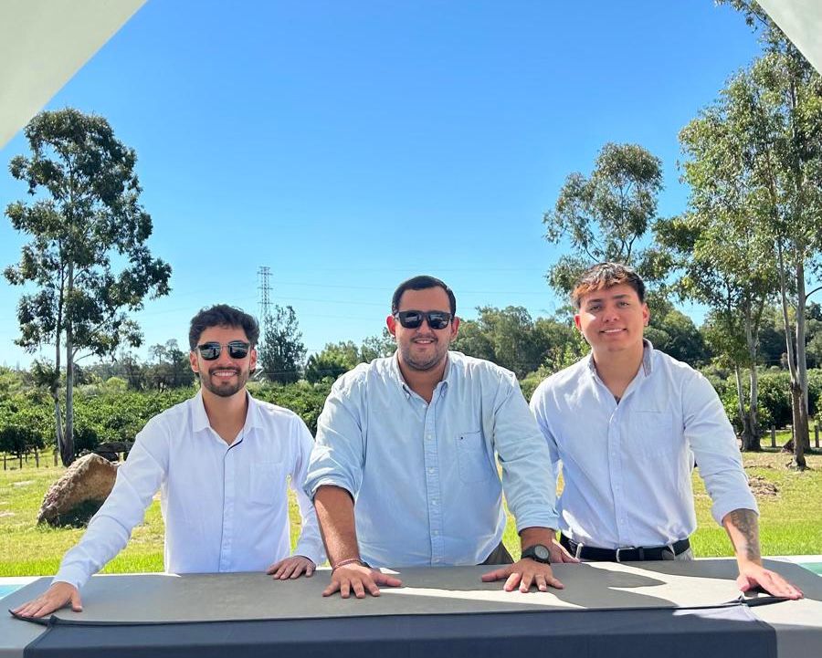 Federico Camara, Homero Texeira y Anthony Moreira, autores de La Ruta del Tannat